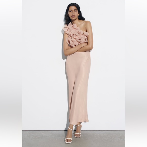 Zara RUFFLED SATIN EFFECT DRESS. Beige-Pink. Size S. New with Tag. - Picture 2 of 8